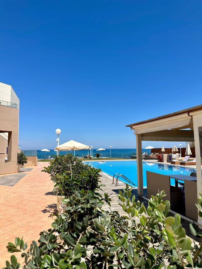 Nautica Hotel Apartments Stavromenos  Exterior photo