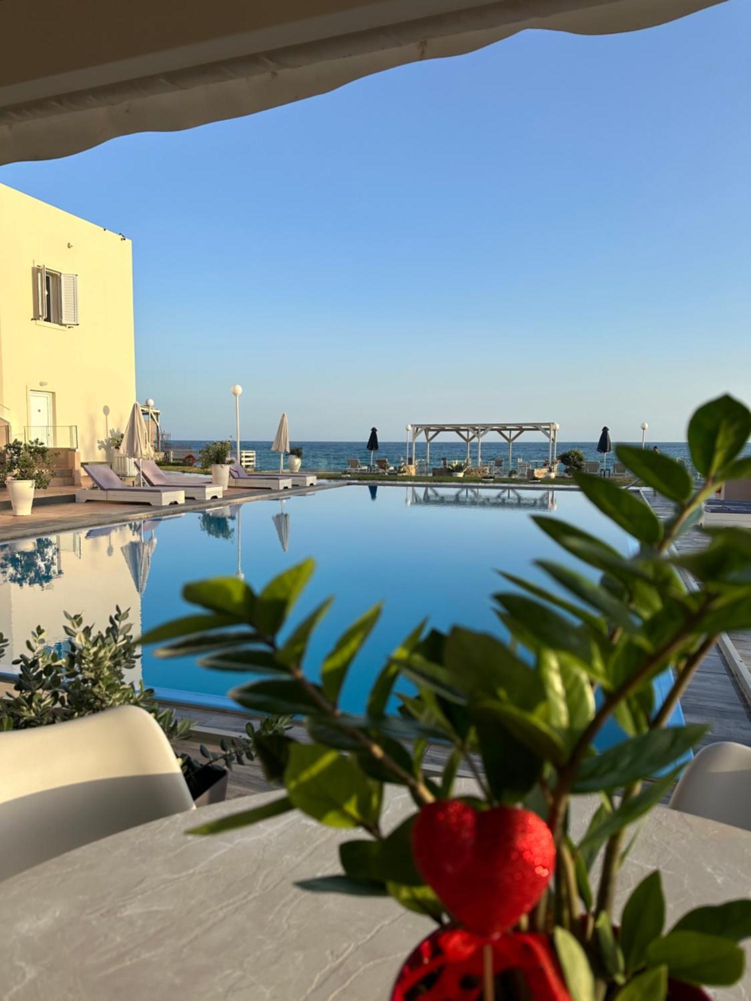 Nautica Hotel Apartments Stavromenos  Exterior photo