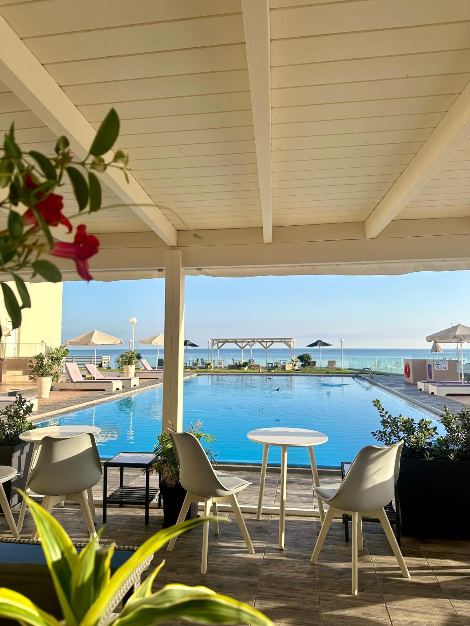 Nautica Hotel Apartments Stavromenos  Exterior photo