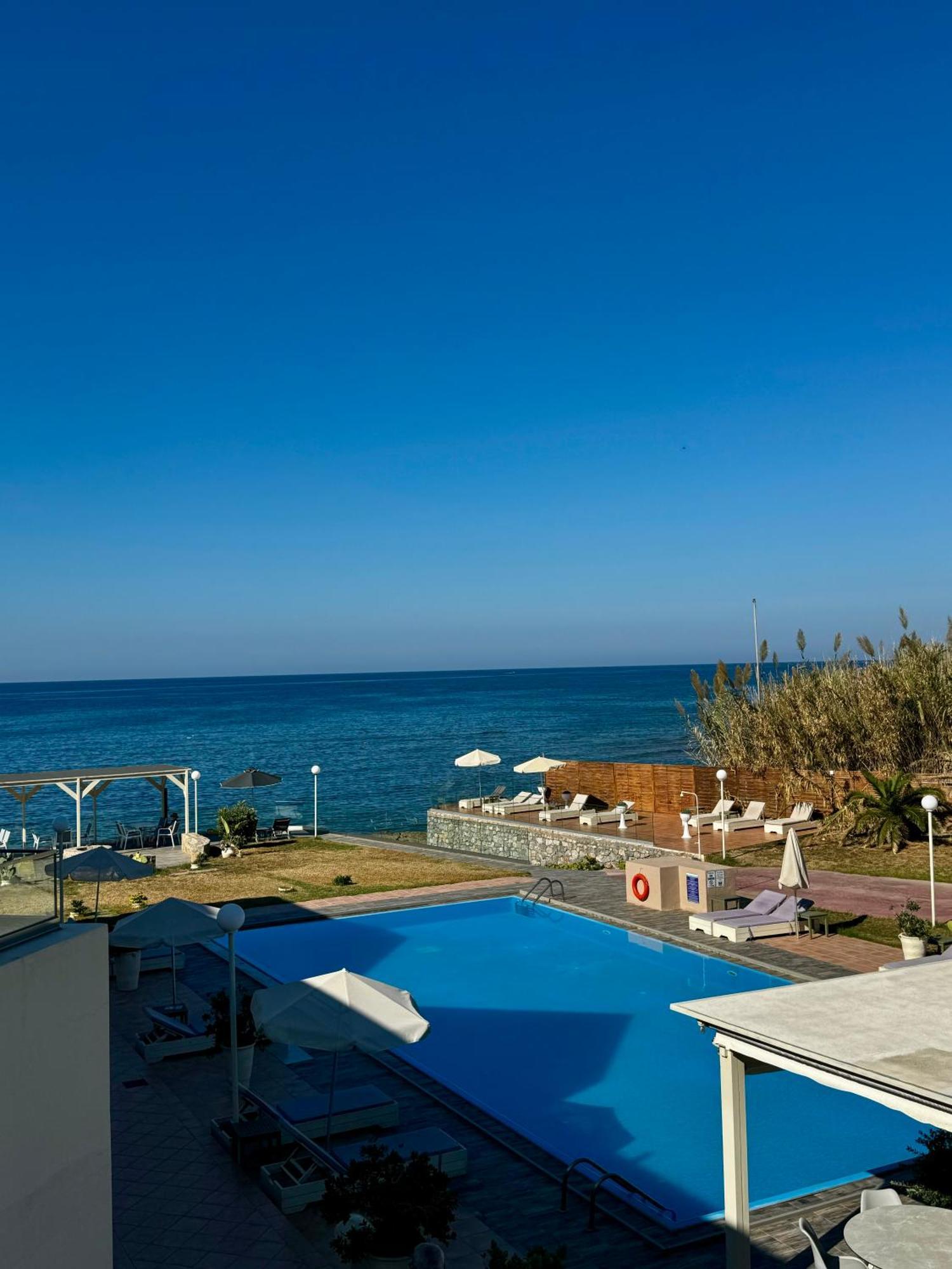 Nautica Hotel Apartments Stavromenos  Exterior photo