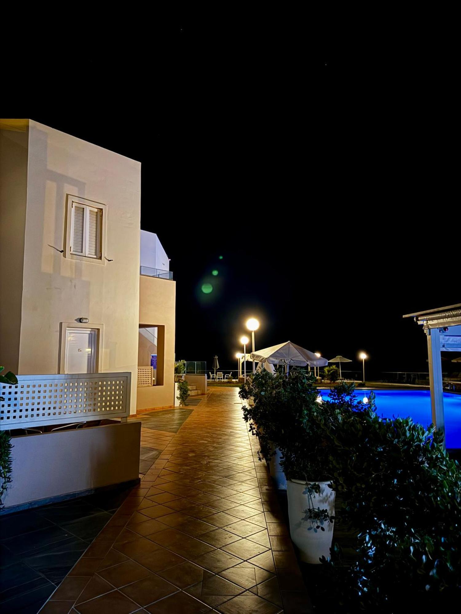 Nautica Hotel Apartments Stavromenos  Exterior photo